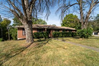 711 WOODRIDGE DR, Columbia, MO 65201
