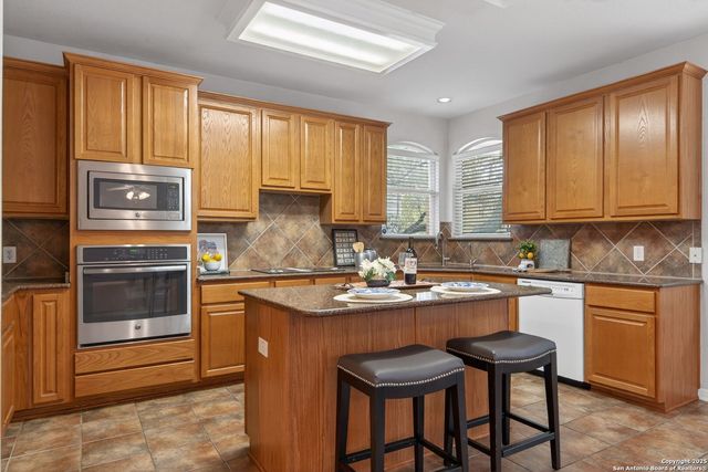 22711 San Saba Blf, San Antonio, TX 78258