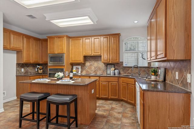 22711 San Saba Blf, San Antonio, TX 78258