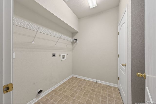 22711 San Saba Blf, San Antonio, TX 78258