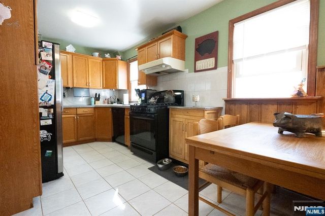 3 6th, Wanaque, NJ 07420