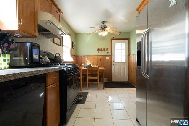 3 6th, Wanaque, NJ 07420