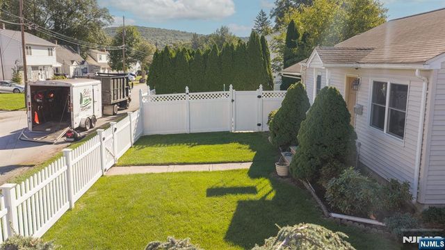 3 6th, Wanaque, NJ 07420