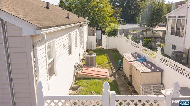 3 6th, Wanaque, NJ 07420
