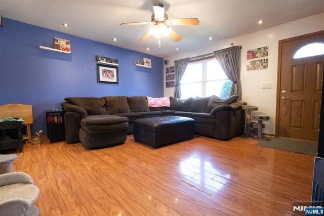 3 6th, Wanaque, NJ 07420