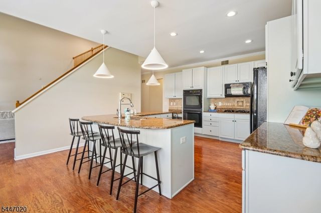 7 Coggins Ln, West Orange Twp., NJ 07052