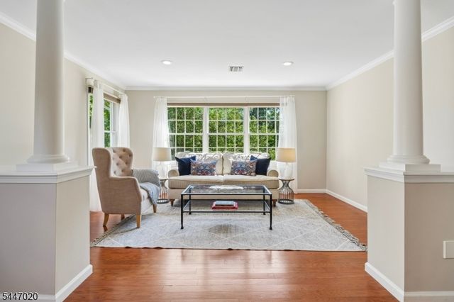 7 Coggins Ln, West Orange Twp., NJ 07052