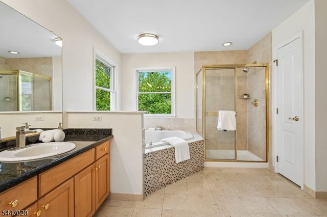 7 Coggins Ln, West Orange Twp., NJ 07052