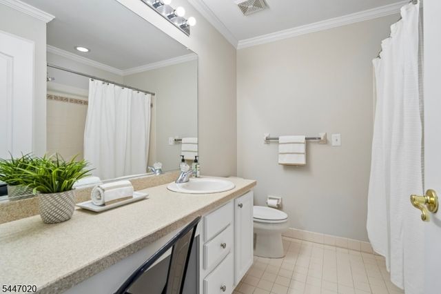 7 Coggins Ln, West Orange Twp., NJ 07052