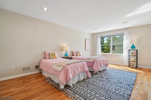 7 Coggins Ln, West Orange Twp., NJ 07052