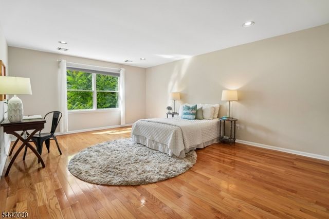 7 Coggins Ln, West Orange Twp., NJ 07052