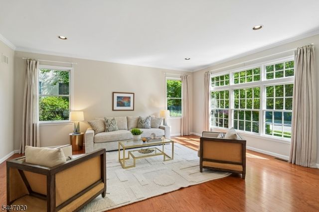 7 Coggins Ln, West Orange Twp., NJ 07052