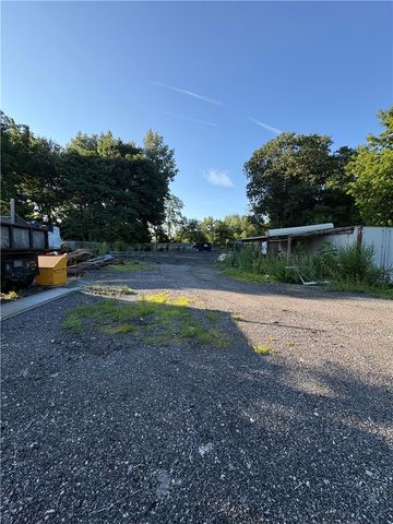 92 Irons Avenue, Johnston, RI 02919