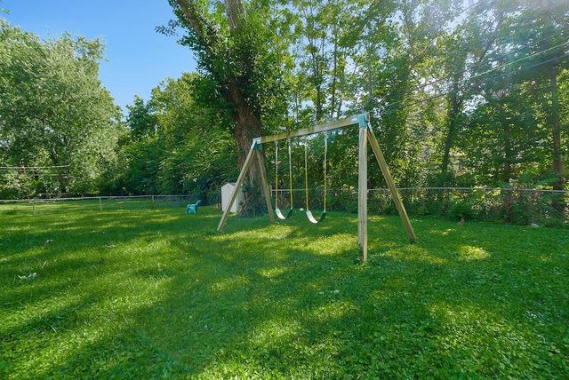 7122 Maple Street, Overland Park, KS 66204
