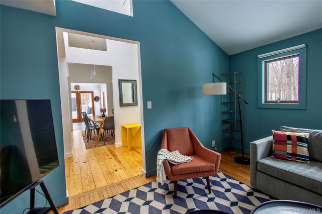 37 Williams Road, Red Hook, NY 12571