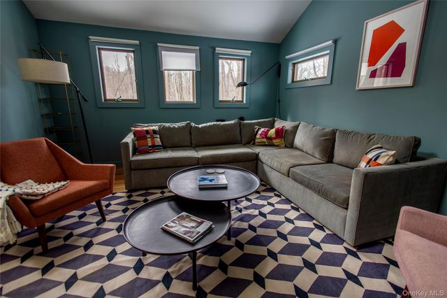 37 Williams Road, Red Hook, NY 12571