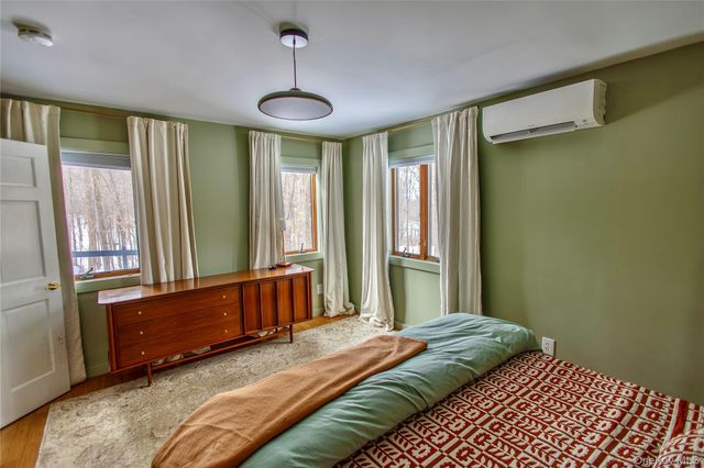 37 Williams Road, Red Hook, NY 12571