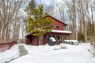 37 Williams Road, Red Hook, NY 12571