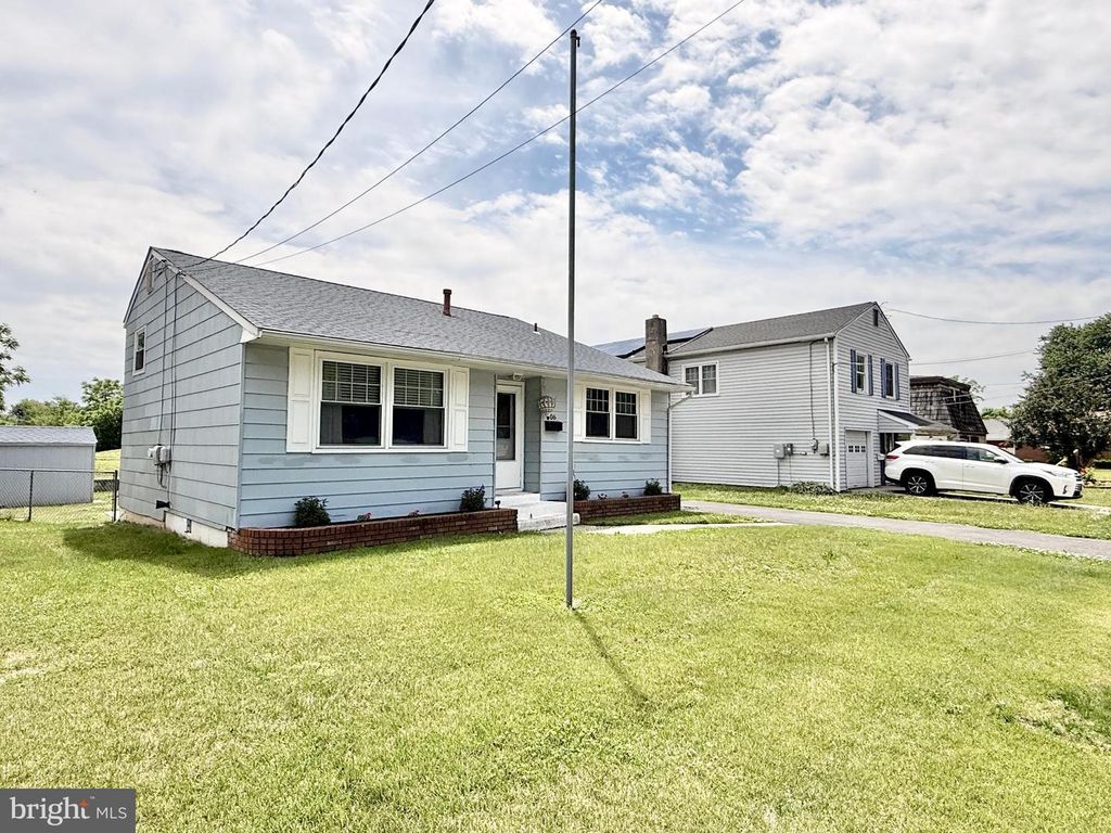 406 MEMORIAL AVE, Gloucester City, NJ 08030