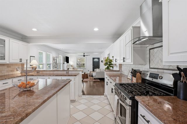5333 El Campo Avenue, Fort Worth, TX 76107