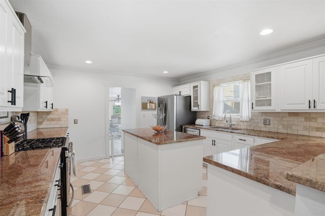 5333 El Campo Avenue, Fort Worth, TX 76107