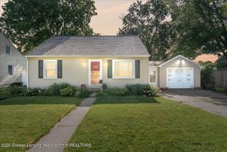 2017 Devonshire Avenue, Lansing, MI 48910