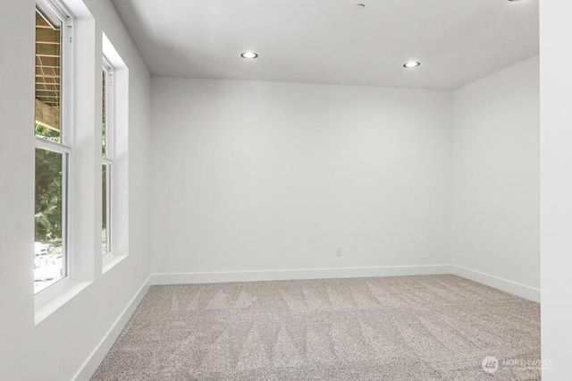 5921 164th Street SW, Lynnwood, WA 98037