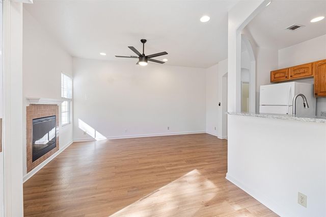 1003 Canyon Edge DR B, Austin, TX 78733