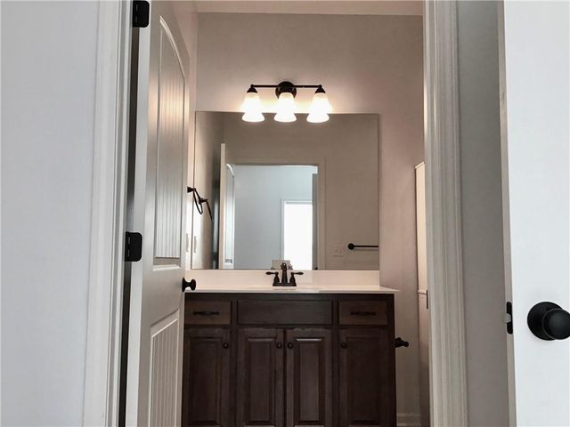 1740 S Park Drive, Tonganoxie, KS 66086