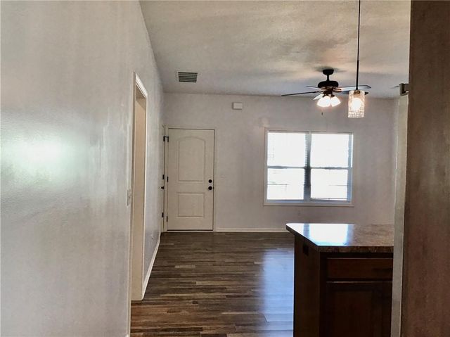 1740 S Park Drive, Tonganoxie, KS 66086