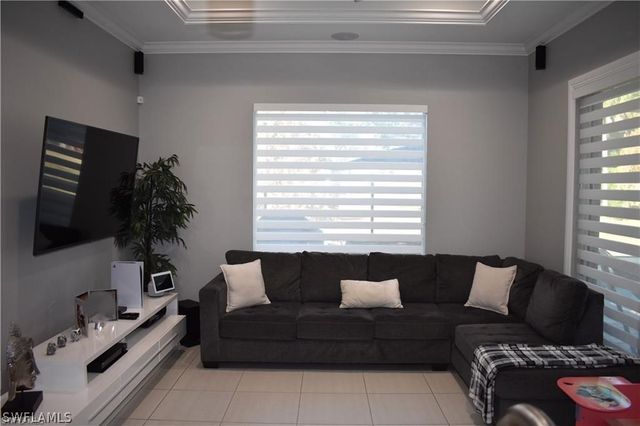 3841 4th AVE NE, Naples, FL 34120