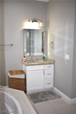 3841 4th AVE NE, Naples, FL 34120