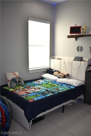 3841 4th AVE NE, Naples, FL 34120