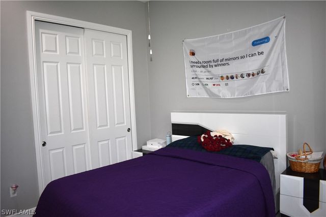 3841 4th AVE NE, Naples, FL 34120