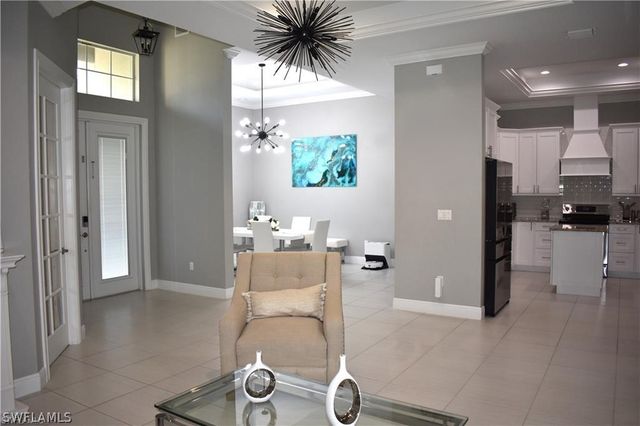 3841 4th AVE NE, Naples, FL 34120