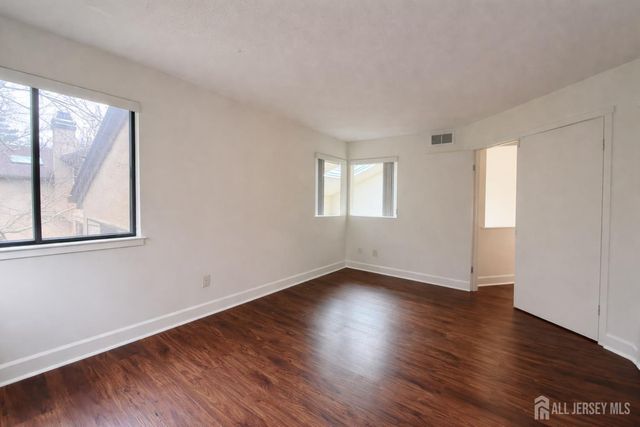 470 Sayre Drive, Plainsboro, NJ 08540