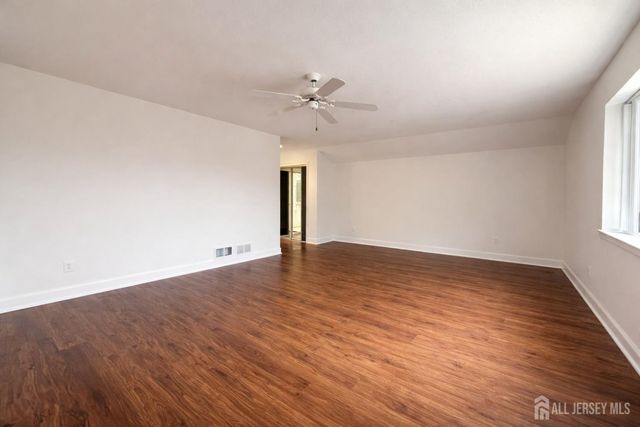 470 Sayre Drive, Plainsboro, NJ 08540