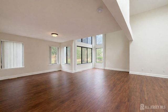 470 Sayre Drive, Plainsboro, NJ 08540