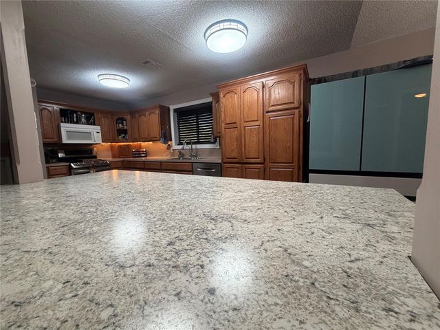 215 Briarcreek Street, Richwood, TX 77531