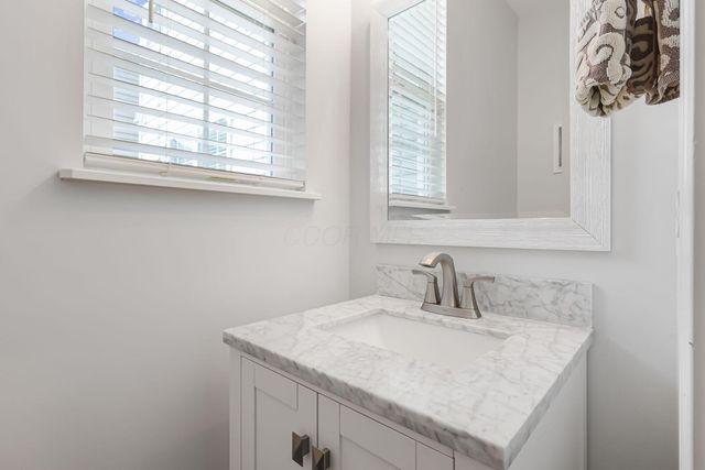 5222 Wildcat Falls Drive, Dublin, OH 43016