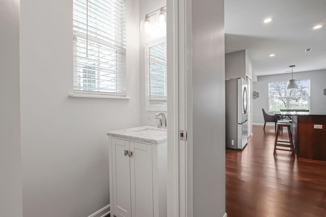 5222 Wildcat Falls Drive, Dublin, OH 43016