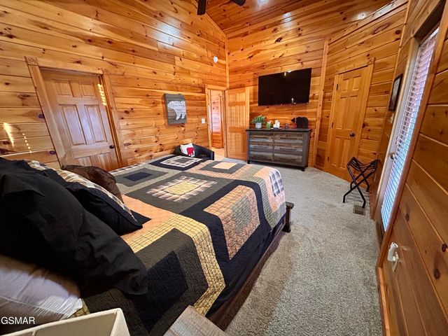 656 Park Vista Way, Gatlinburg, TN 37738