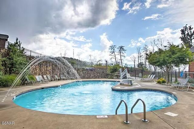 656 Park Vista Way, Gatlinburg, TN 37738