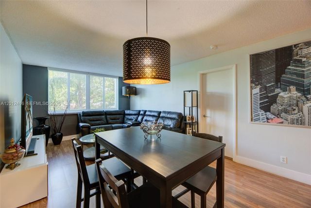 3149 Riverside Dr B-202, Coral Springs, FL 33065