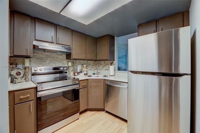 3149 Riverside Dr B-202, Coral Springs, FL 33065