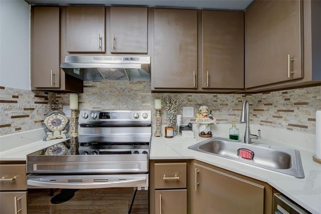 3149 Riverside Dr B-202, Coral Springs, FL 33065