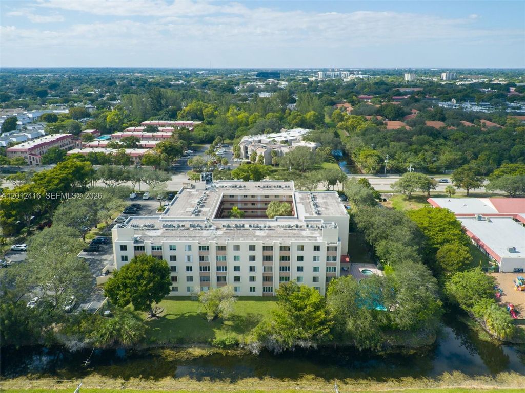 3149 Riverside Dr B-202, Coral Springs, FL 33065