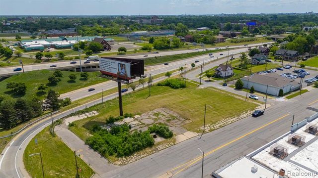 13300 Woodrow Wilson Street, Detroit, MI 48238