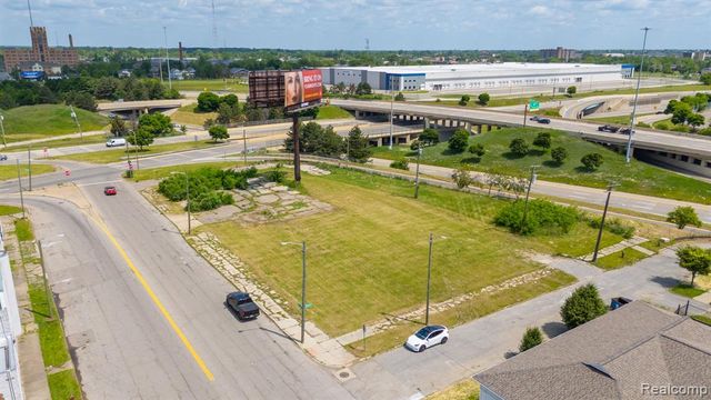 13300 Woodrow Wilson Street, Detroit, MI 48238