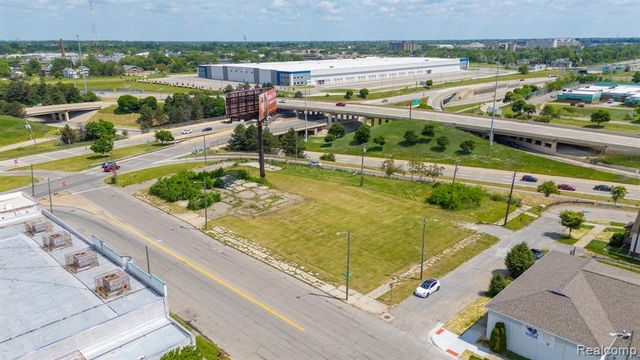 13300 Woodrow Wilson Street, Detroit, MI 48238